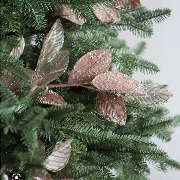 Balsam Hill Metallic Magnolia Leaf Picks - Picture 1 of 8